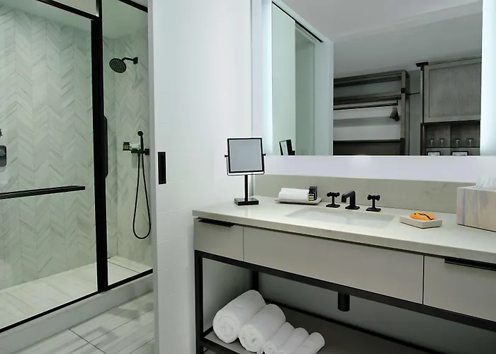 Canopy By Hilton Downtown Short North 4*