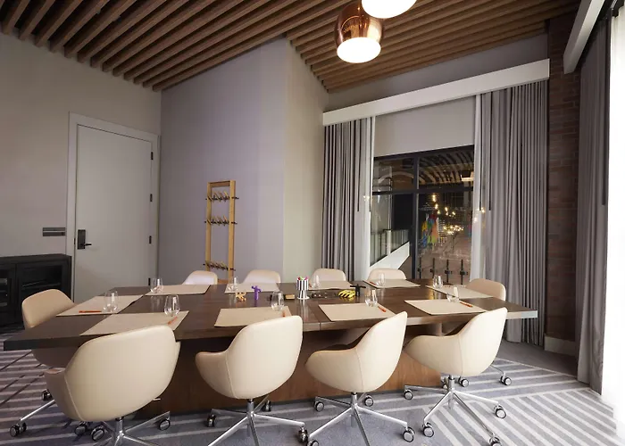 Hotel Canopy By Hilton Downtown Short North 4*